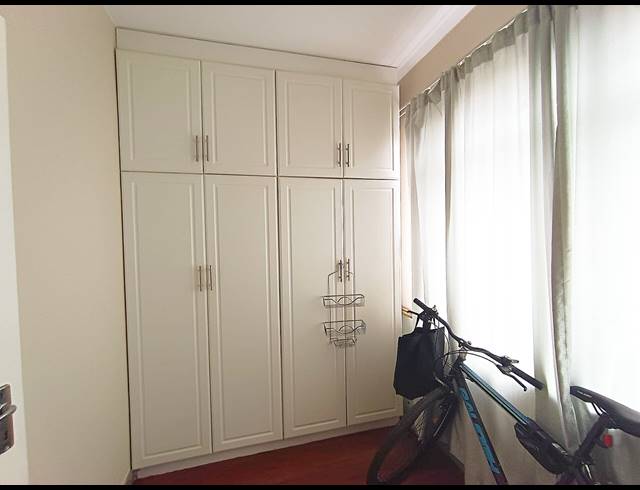1.5 BEDROOM APARTMENT RENTED IN ESSENWOOD